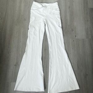 fabletics pureluxe white flareleg yoga pants